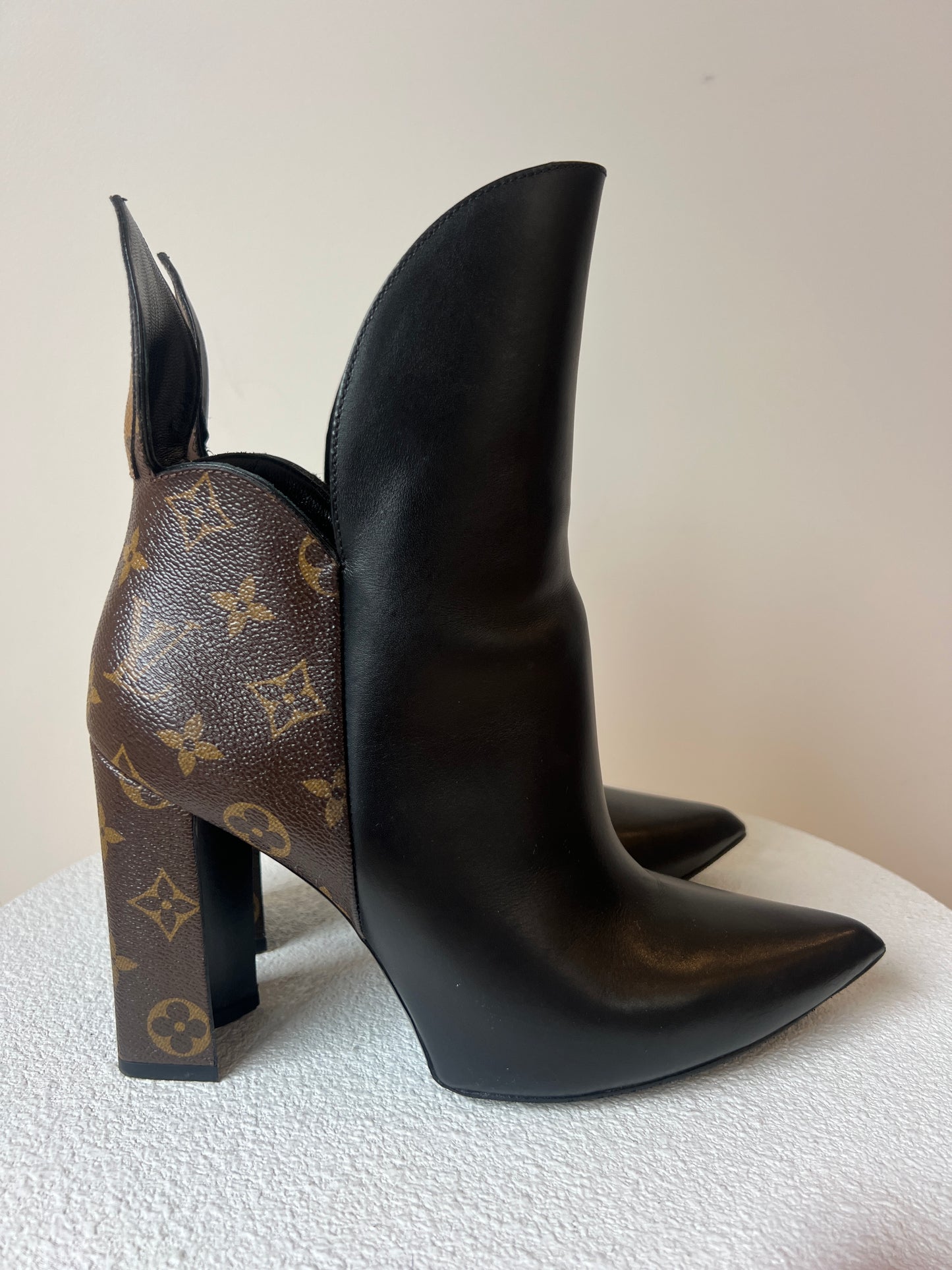 Louis Vuitton Accessories