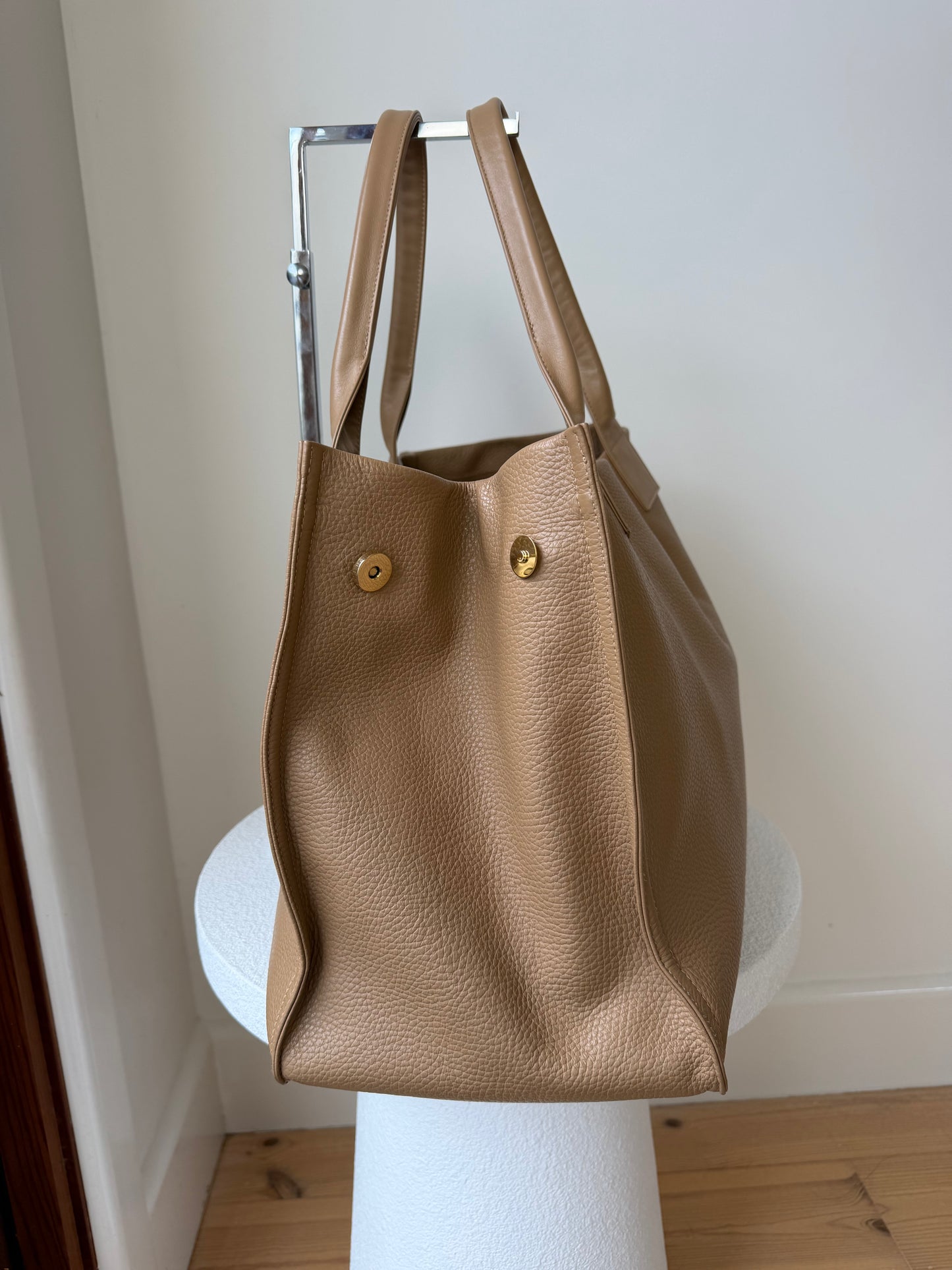 A - Esque Accessories