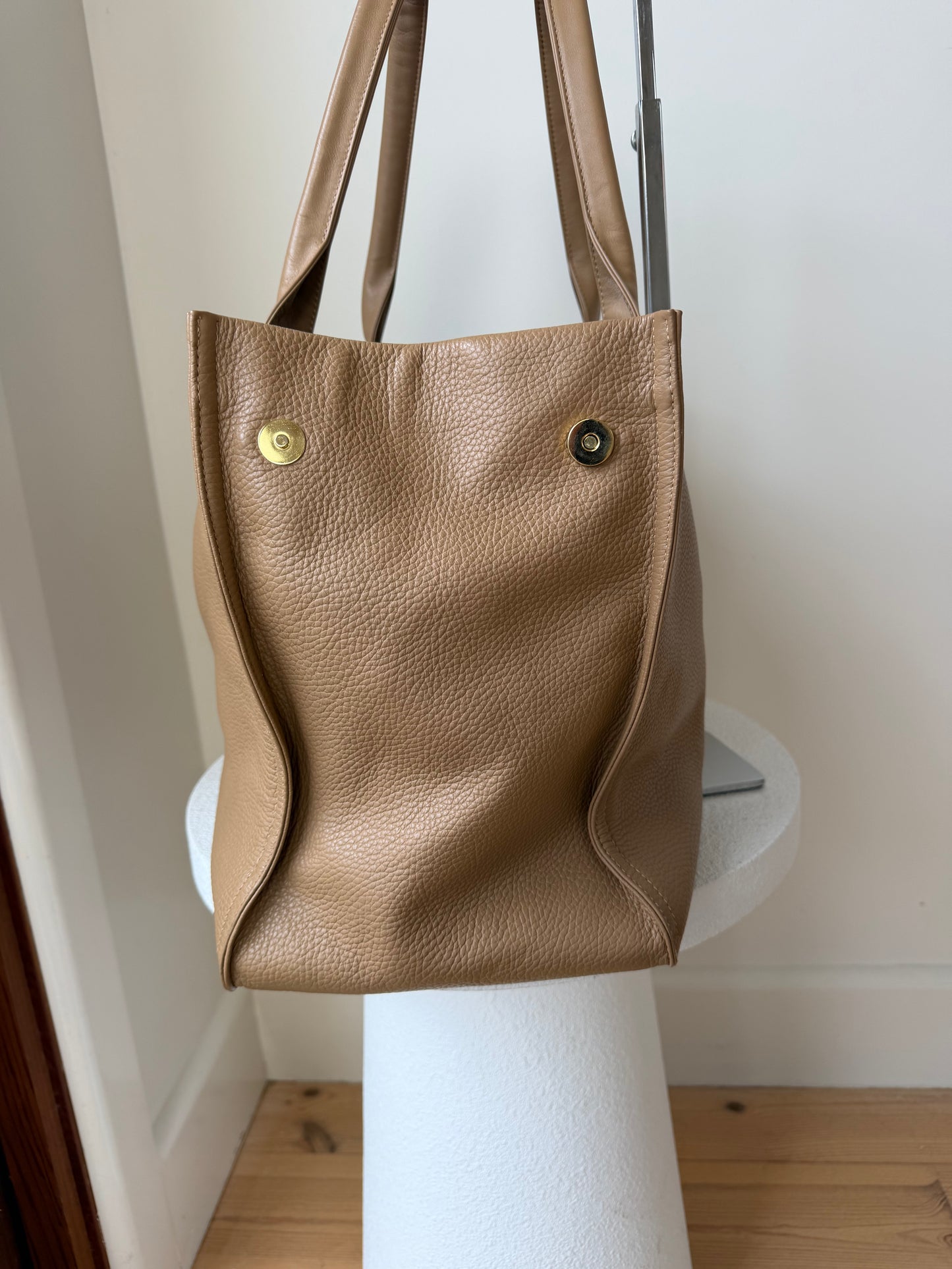 A - Esque Accessories
